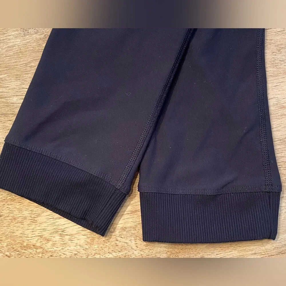 Nike Dri Fit Women’s XS Black 3/4‎ Length Athletic Leggings